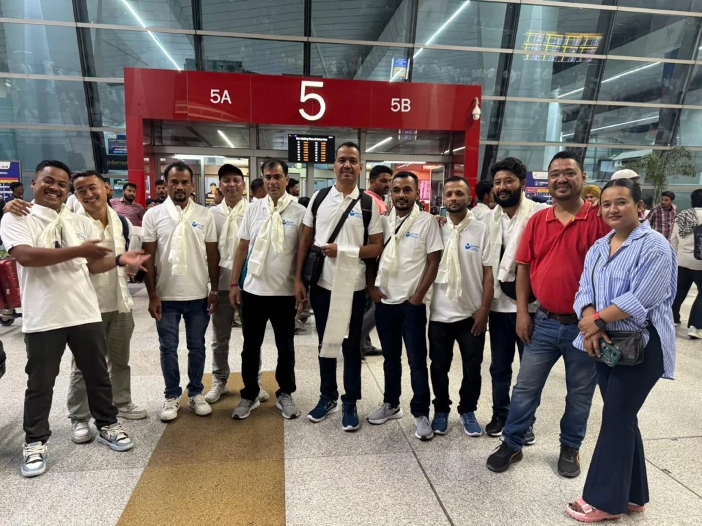 Airport Departure Moment 14