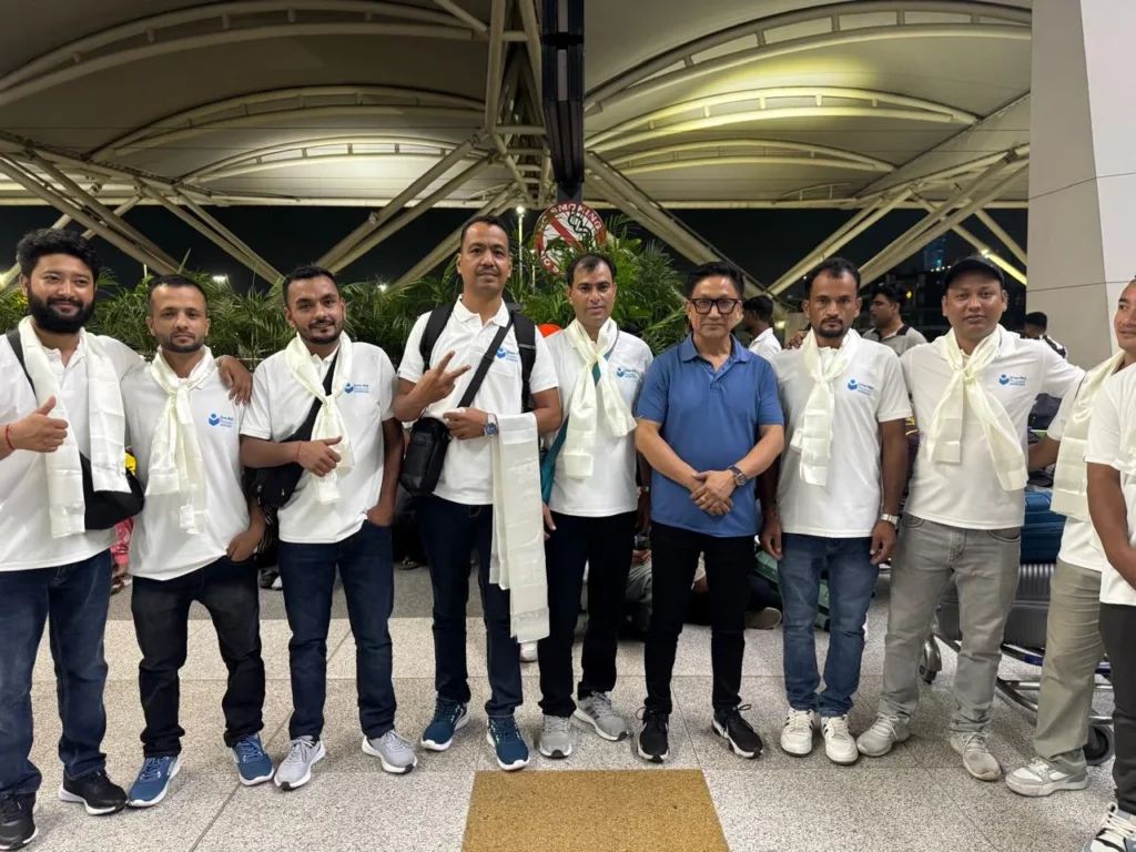 Airport Departure Moment 16