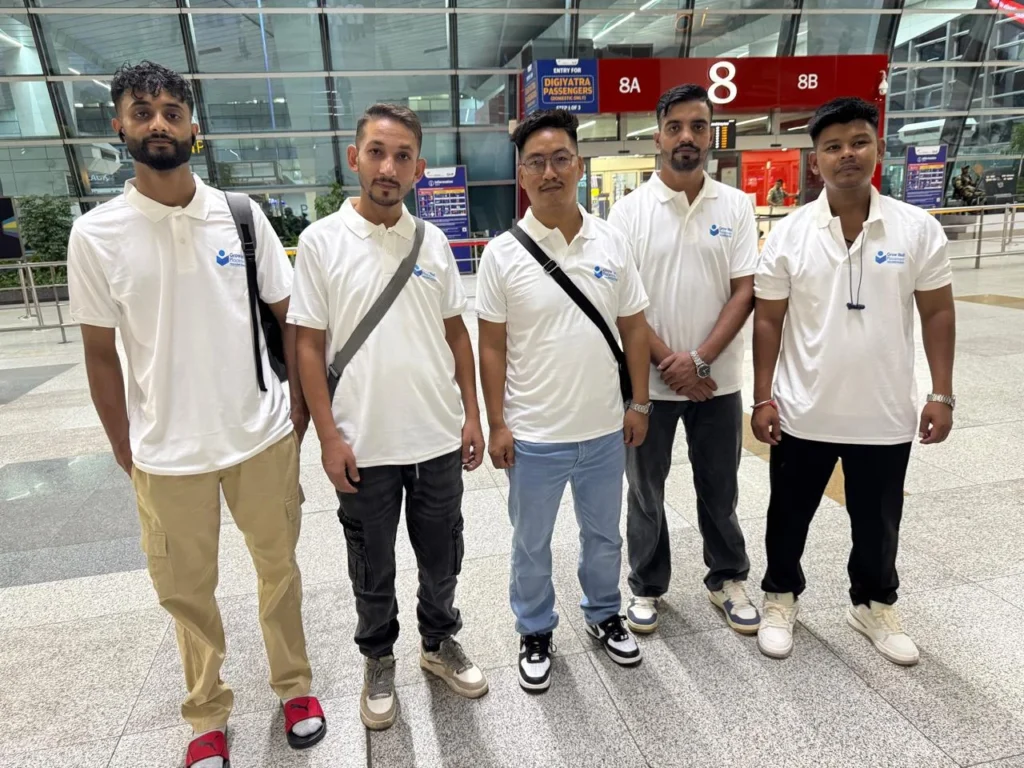 Airport Departure Moment 24