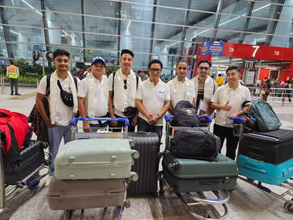 Airport Departure Moment 34
